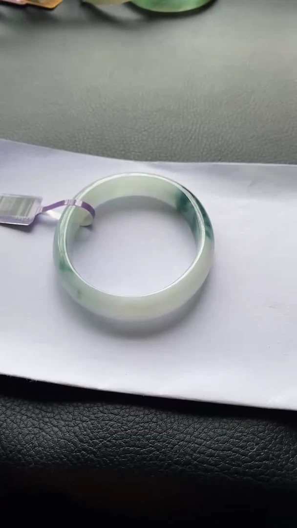 翡翠手镯未镶嵌贵妃8号