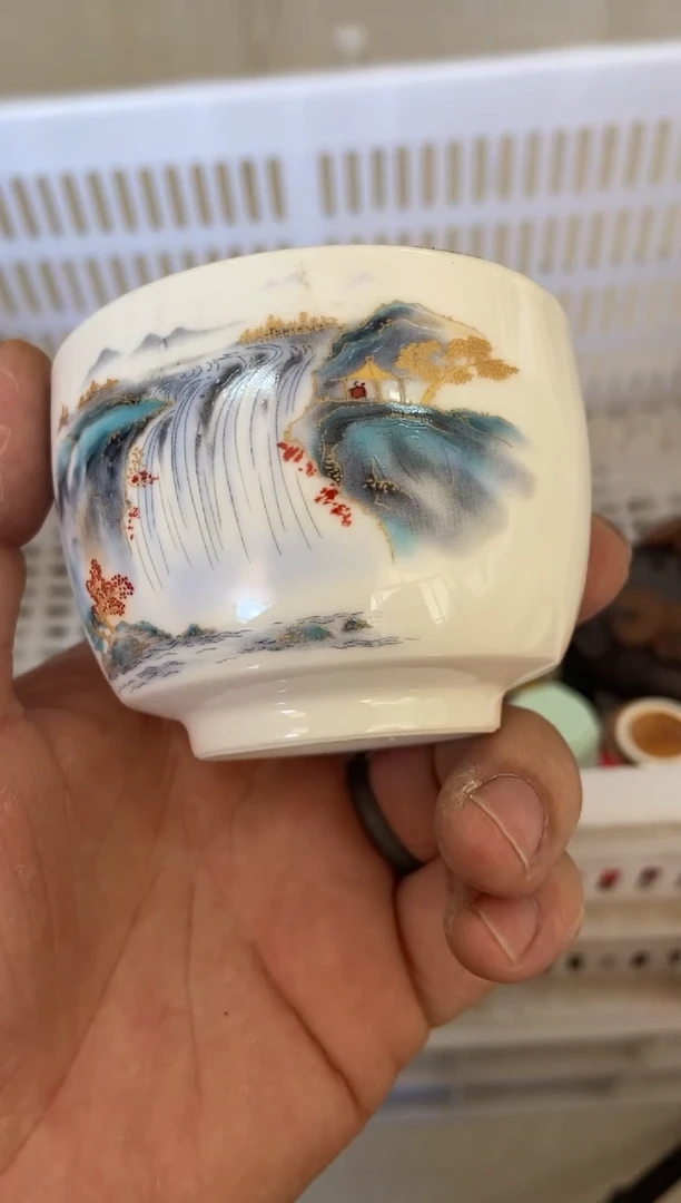 杯无运费险有瑕疵的摄影的产品有使用过的痕迹有点脏介意勿拍