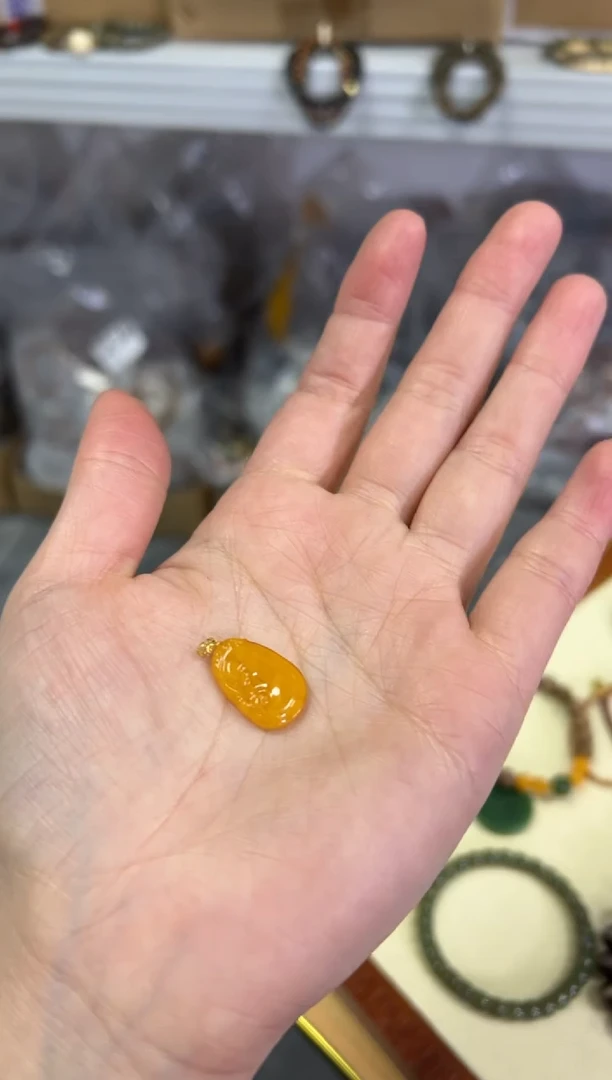 【闪购商品】蜜蜡耳饰18K金镶嵌18K金蜜蜡如意吊坠[278]