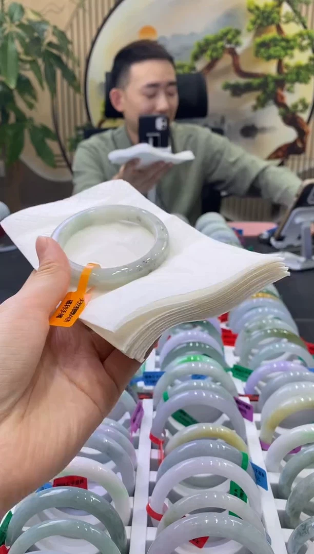 未镶嵌手镯翡翠蕙*7112