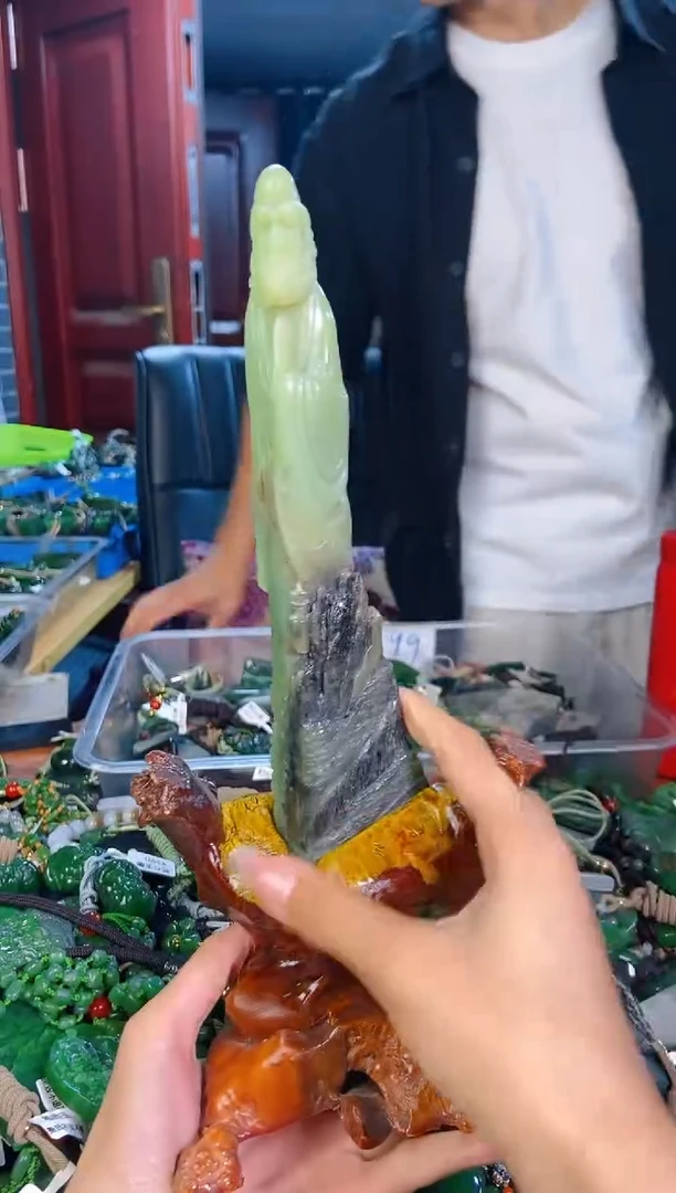 未镶嵌和田玉摆件1