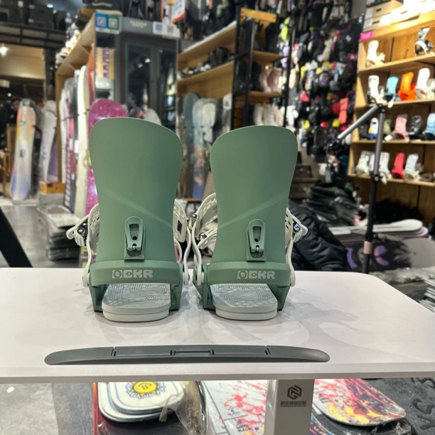 CKR品牌 单板滑雪固定器 入门款 硬度5-6 男款女款固定器