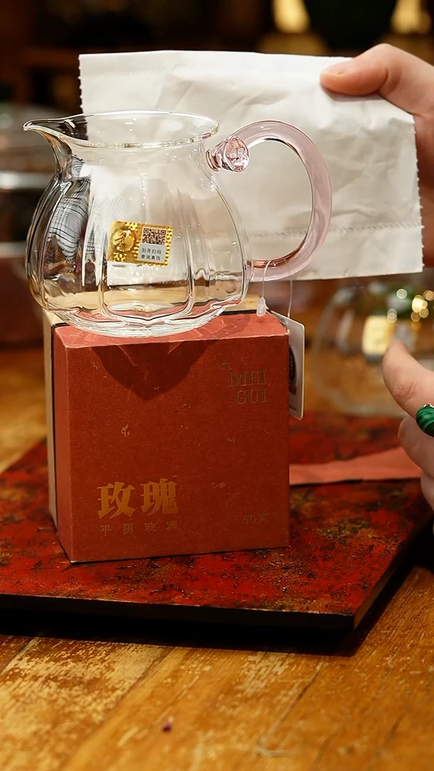 【闪购商品】禾器/晶彩莲君茶海/浅粉+平阴玫瑰一盒