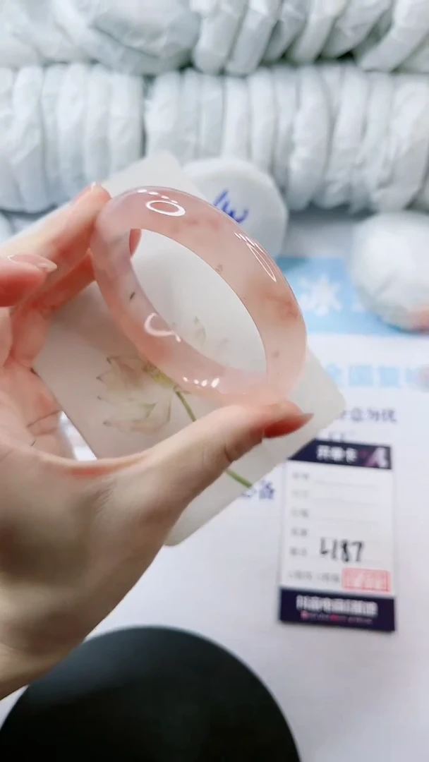 【闪购商品】石英质玉手镯未镶嵌多样性发货L187