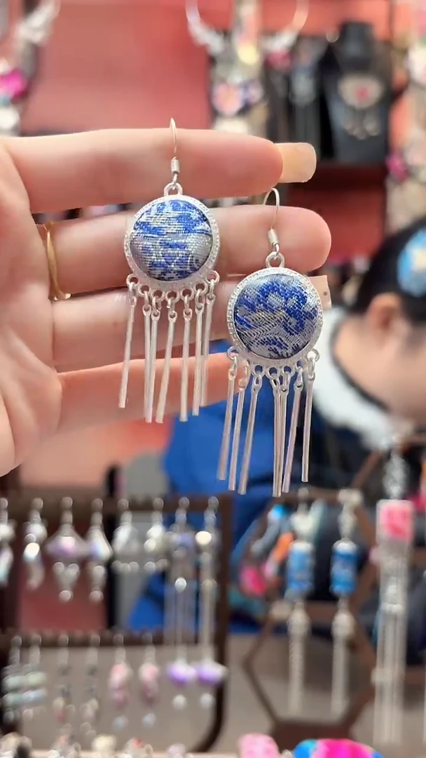 织绣 云织谣民族风精美饰品   79