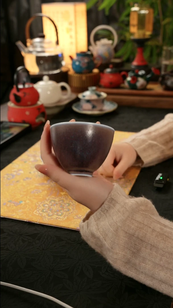 陶瓷茶具楚门葡萄紫鸡心杯