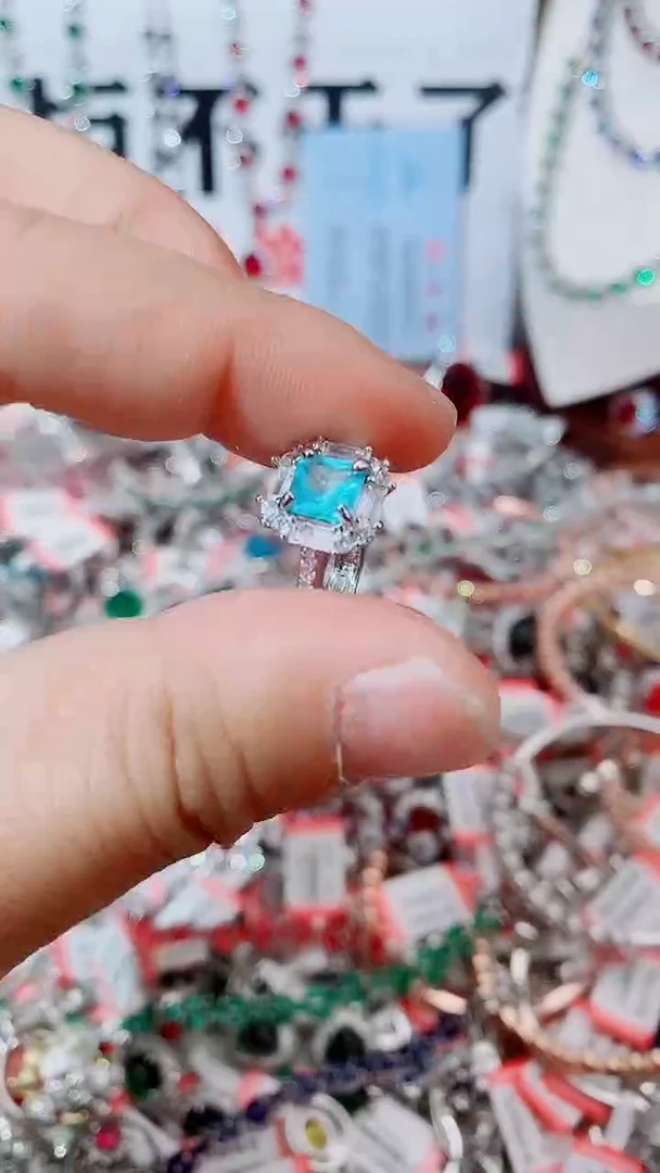 未镶嵌戒指托帕石