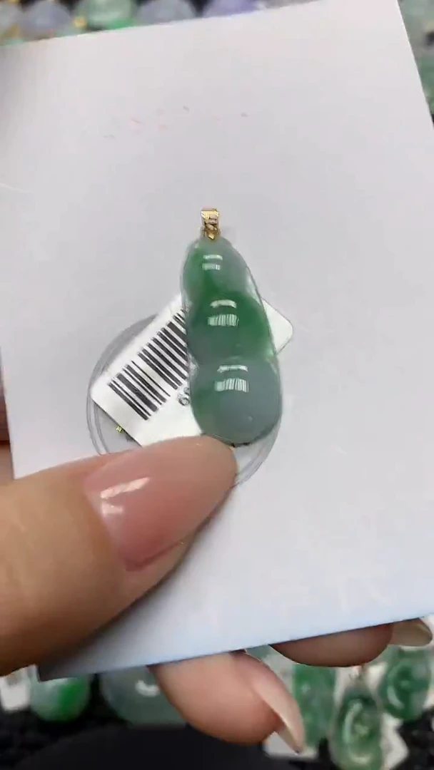 颈饰18K金镶嵌翡翠11111111111