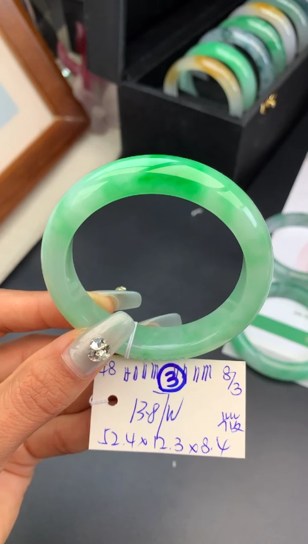 【闪购商品】翡翠手镯未镶嵌玉手镯