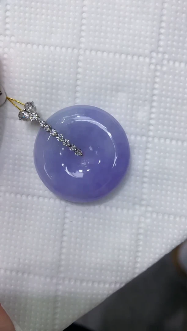 翡翠18K金镶嵌颈饰111111111