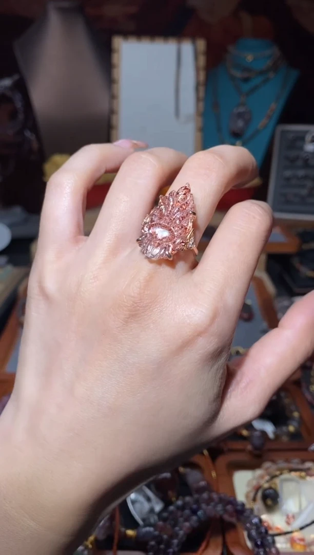 【闪购商品】水晶戒指未镶嵌金草莓