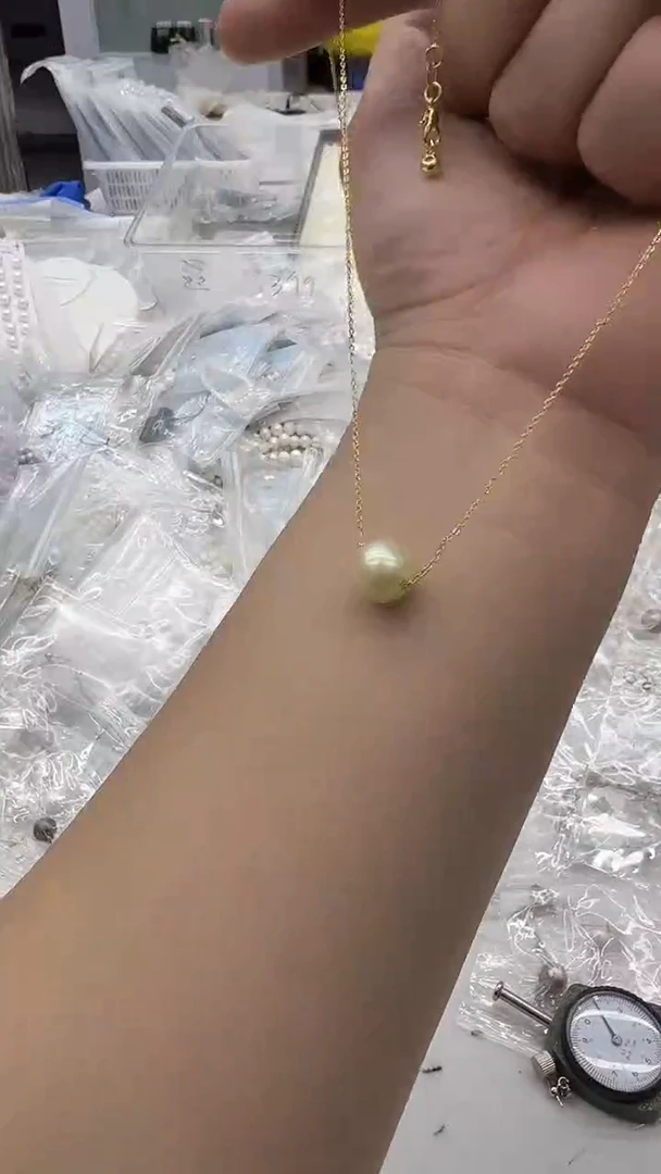 18K金镶嵌吊坠(赠链)海水珍珠10.5-11mm 金珠路路通-孤品