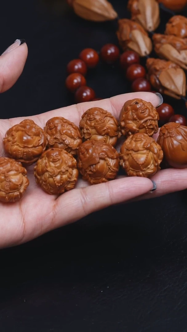 吊坠橄榄核2.4荷叶八宝弥勒