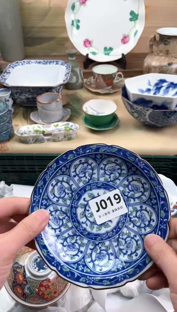 瓷片b****i019