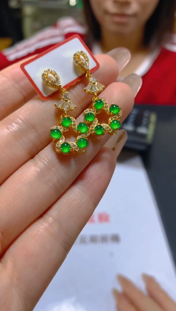 未镶嵌翡翠耳饰多样性发一