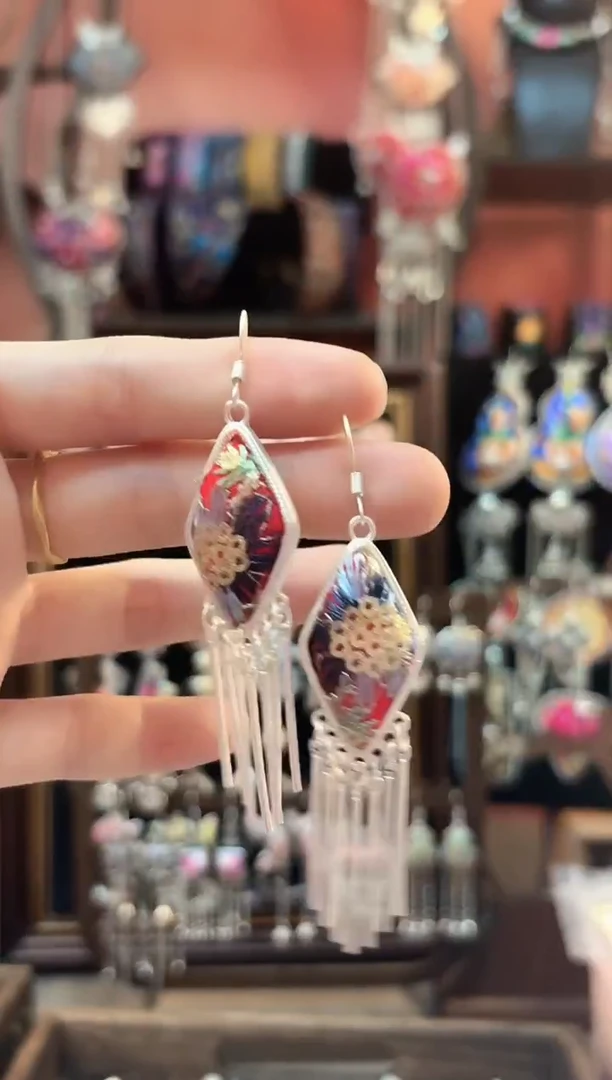 织绣云织谣民族风精美饰品   615