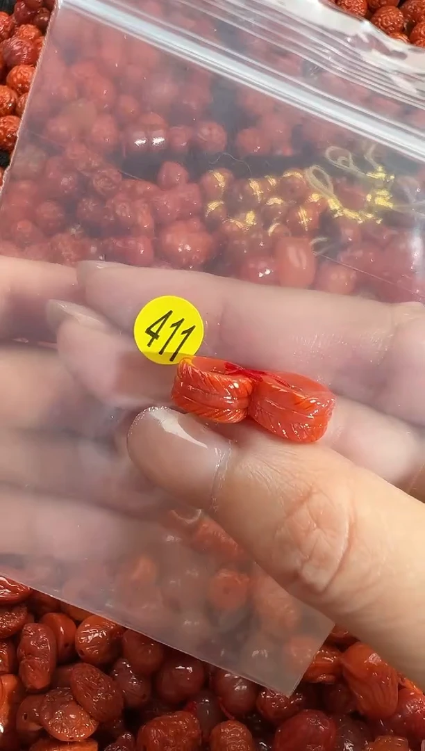颈饰未镶嵌南红玛瑙1