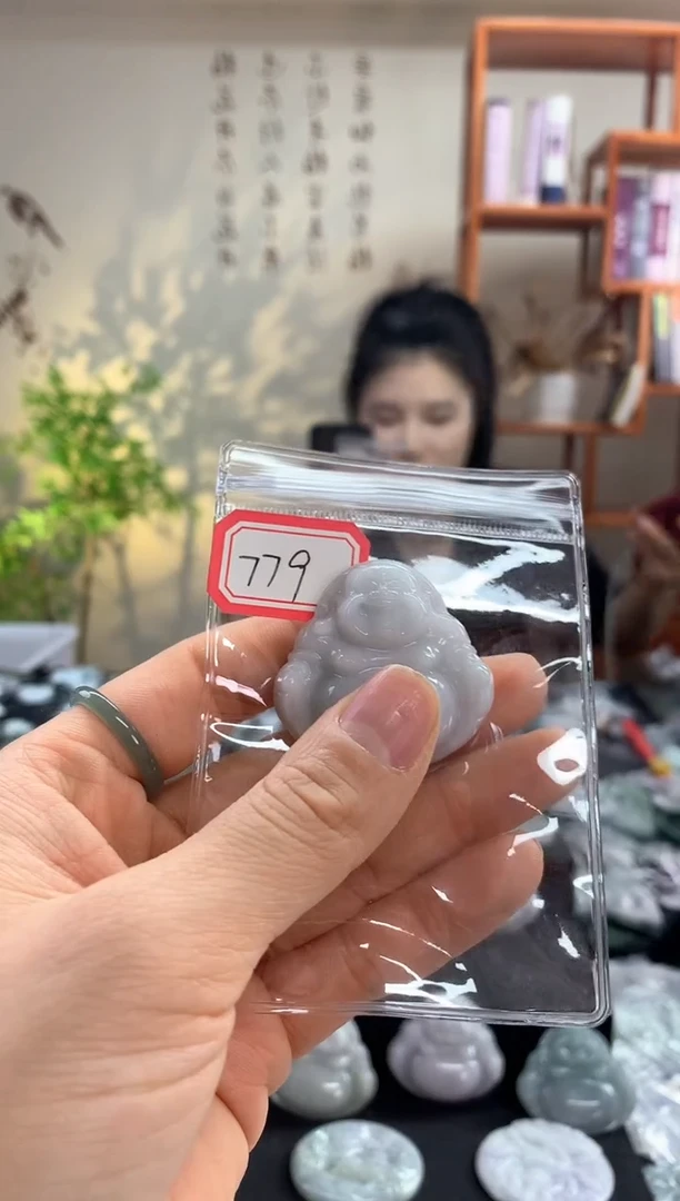 【闪购商品】翡翠颈饰未镶嵌佛公779