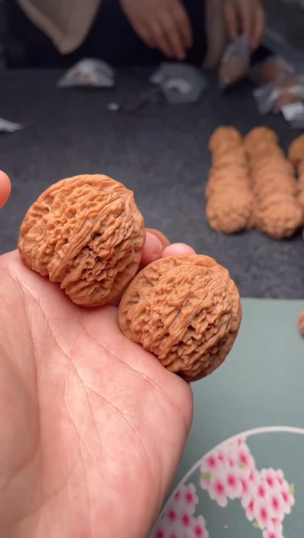 把件文玩核桃a217   南疆石 39尺