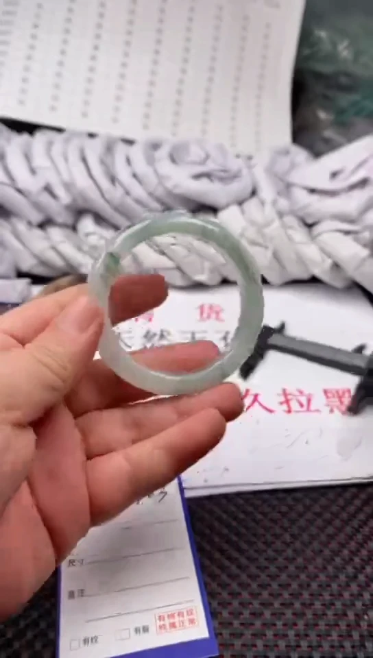【闪购商品】石英质玉手镯未镶嵌403-56多样性发货看清圈口下单
