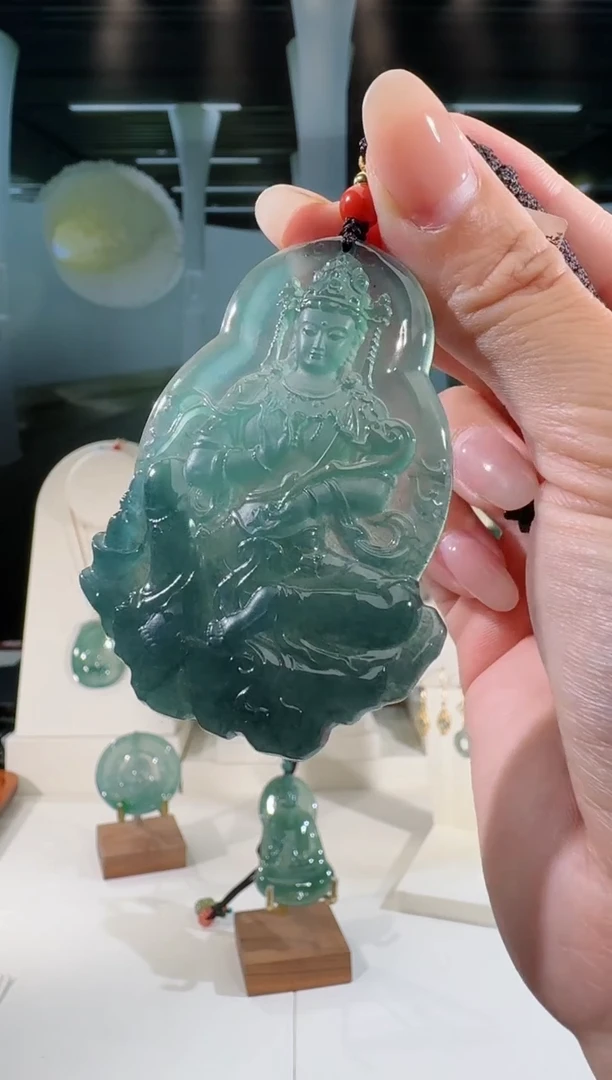 翡翠未镶嵌吊坠(不含链)观音