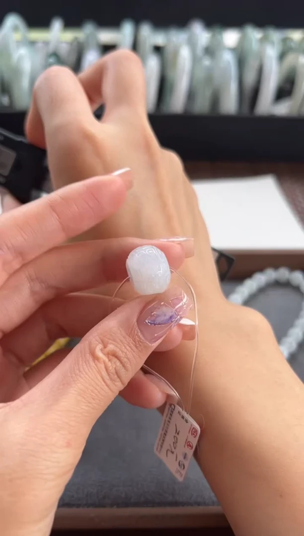 【闪购商品】翡翠吊坠(不含链)未镶嵌438号15.5