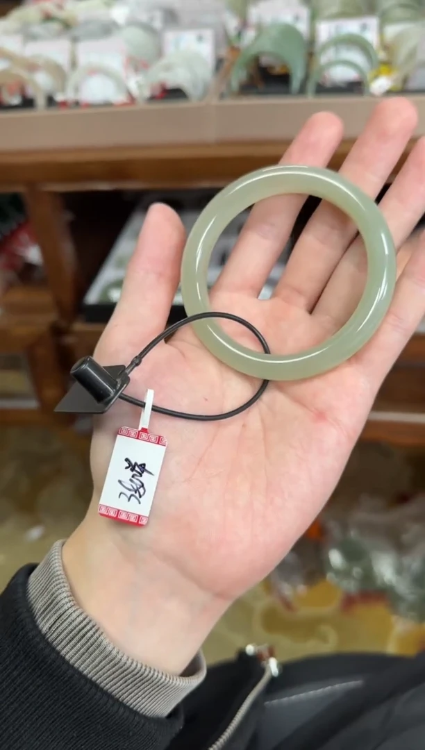 未镶嵌手镯和田玉57