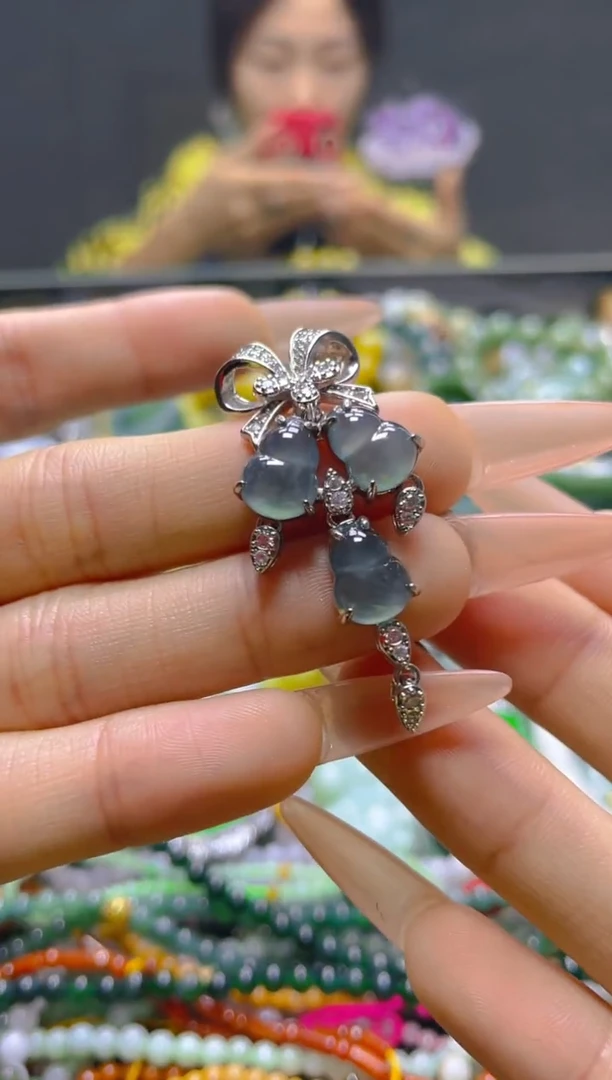 颈饰未镶嵌翡翠/E/翡翠A货，一件也是批发价