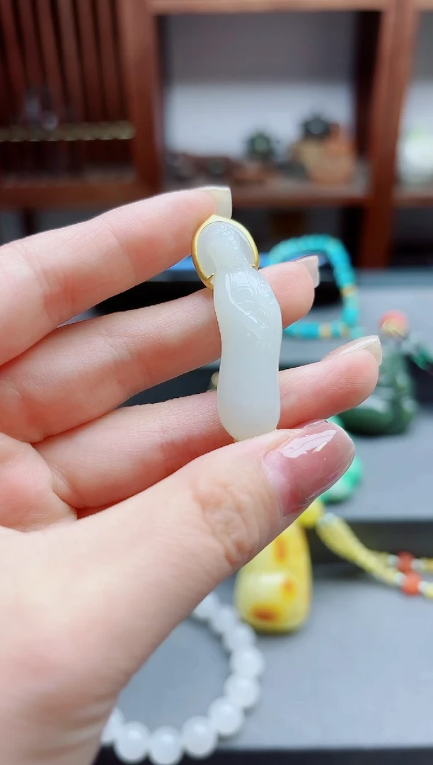 和田玉18K金镶嵌颈饰18K金白玉观音吊坠QC赠链