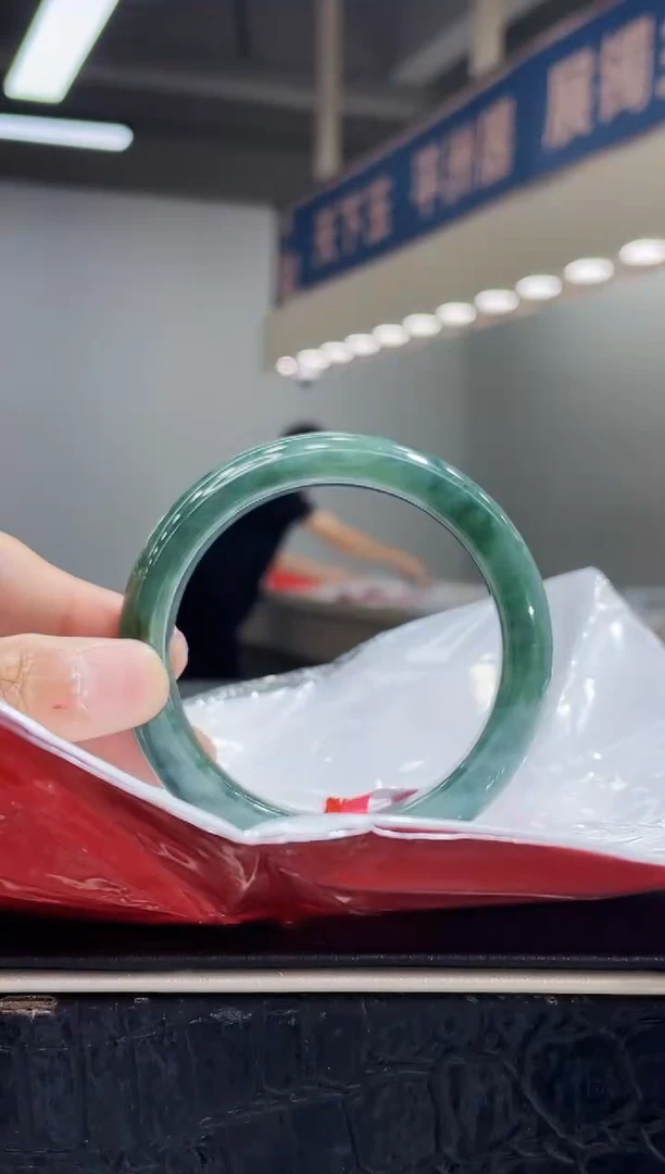 未镶嵌手镯翡翠6