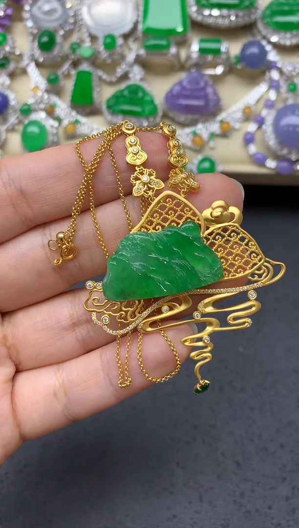 翡翠18K金镶嵌颈饰424-中国好珍宝