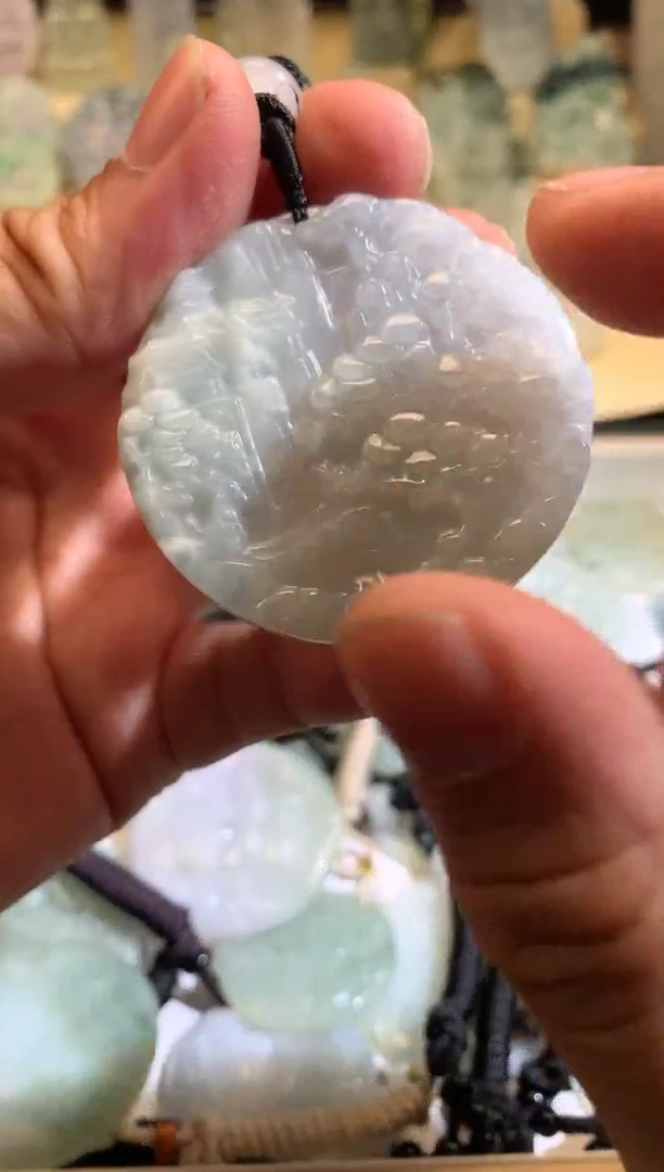 翡翠未镶嵌颈饰6/25/250