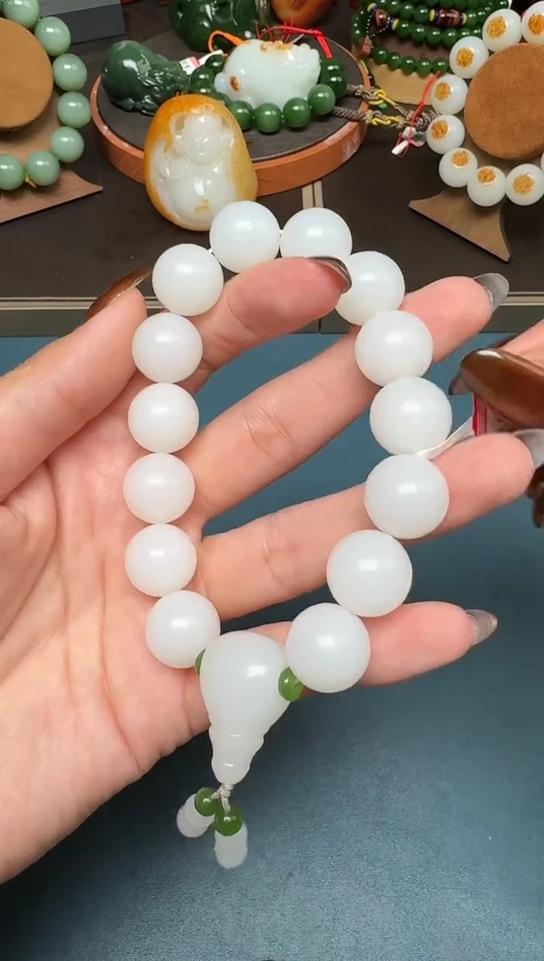 未镶嵌和田玉挂件bpz15