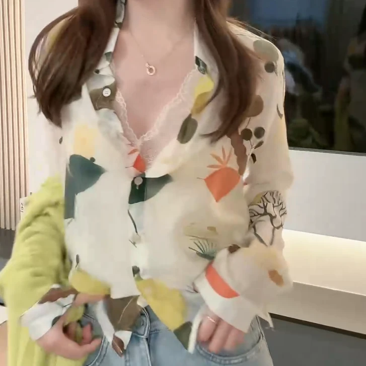 2025港风气质设计感碎花小衫女人味显白显瘦长袖衬衫LK2501996