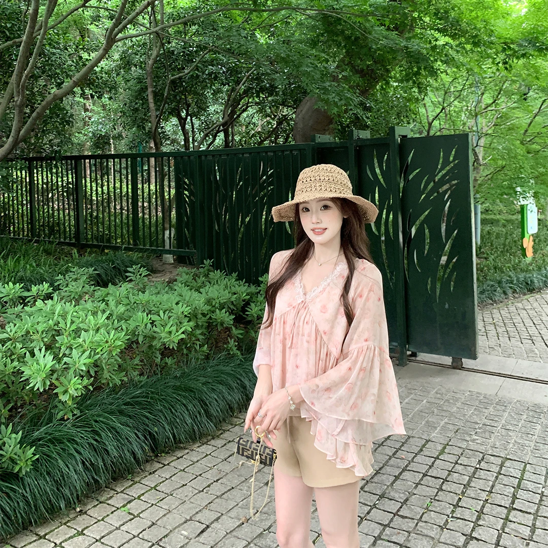 Zzhen【花漾姐姐】温柔纯欲雪纺衫v领小衫DTZ440