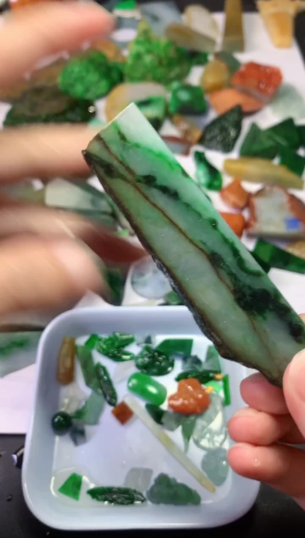 颈饰未镶嵌翡翠风****贵073天然翡翠