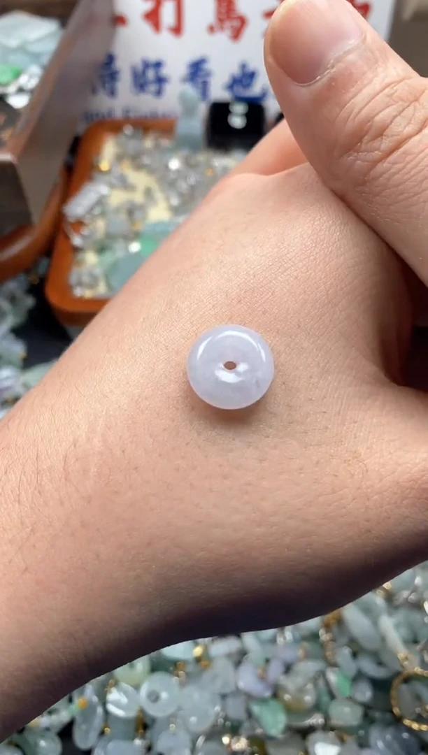 【闪购商品】翡翠颈饰未镶嵌哥哥