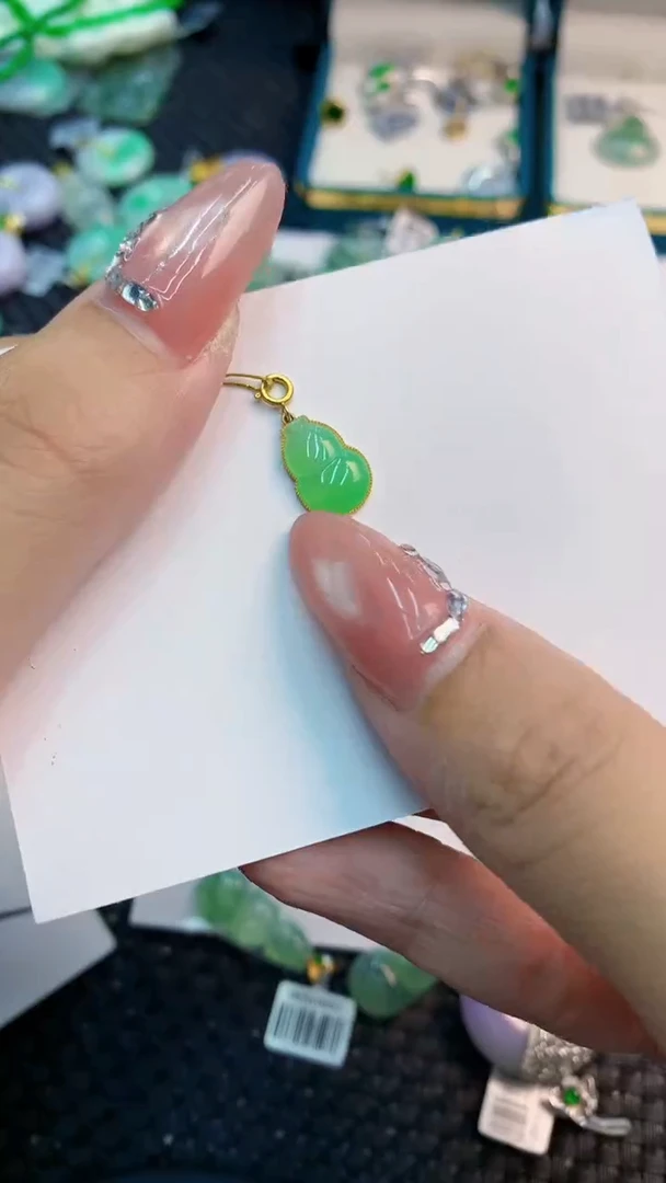 翡翠18K金镶嵌吊坠(不含链)1