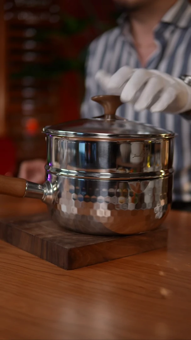 18-10不锈钢不锈钢雪平锅送蒸屉+盖子