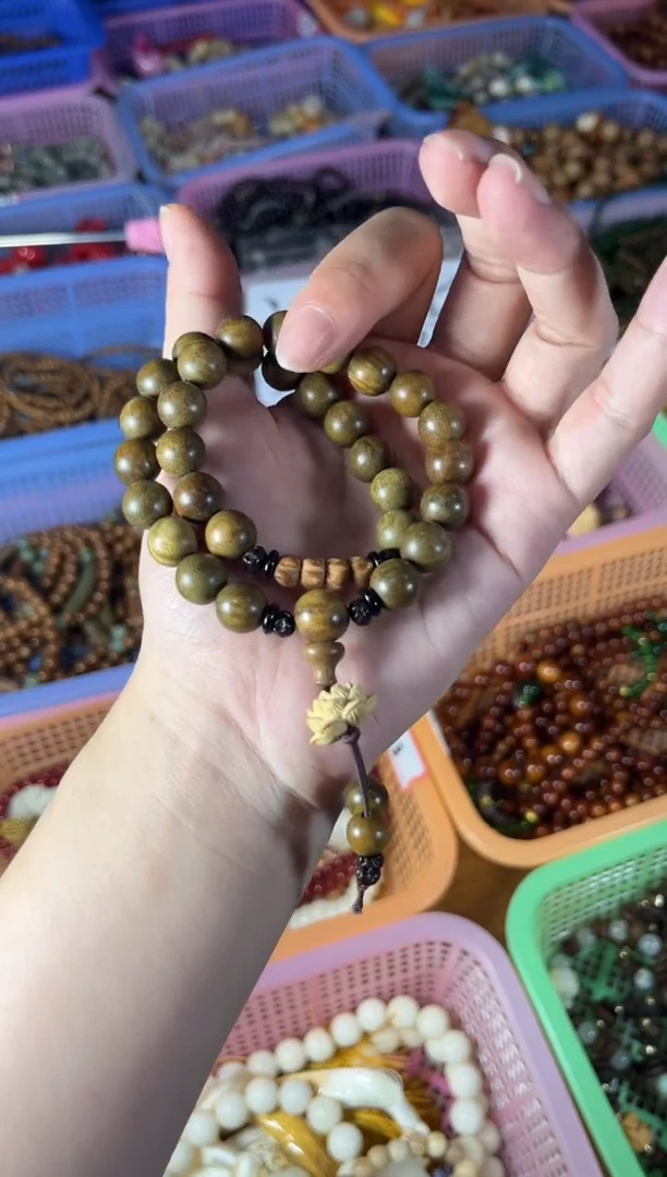 维腊木（绿檀）无事牌绿檀双圈手串