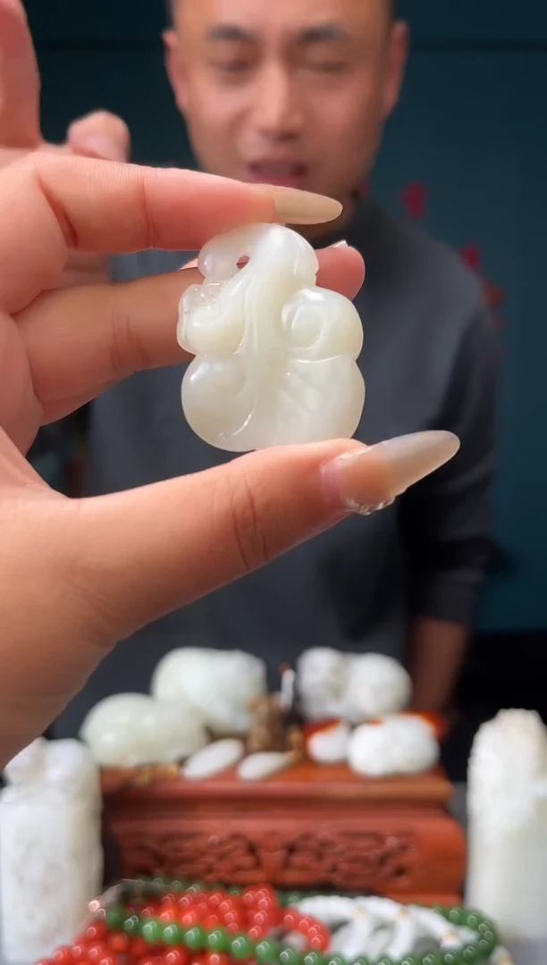 【闪购商品】和田玉颈饰未镶嵌吊坠