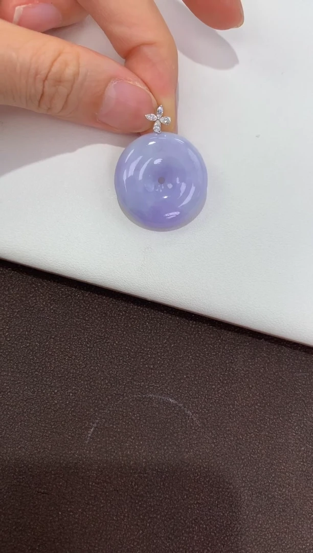 翡翠18K金镶嵌颈饰天然缅甸a货翡翠
