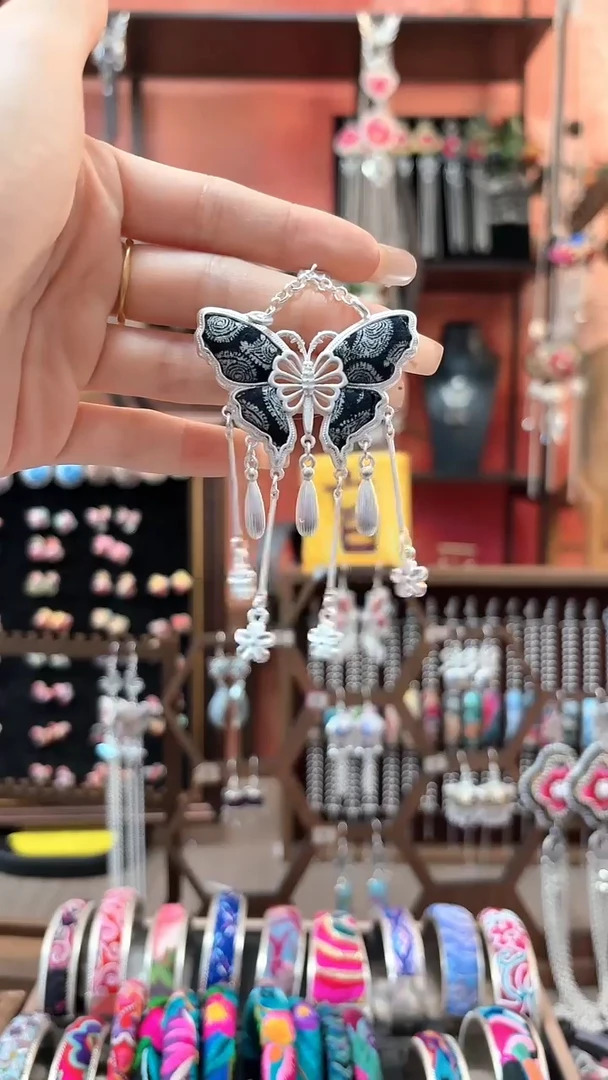 织绣云织谣民族风精美饰品   20