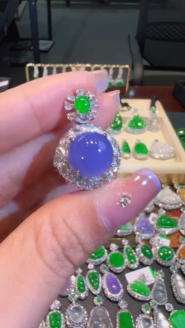 【闪购商品】翡翠戒指18K金镶嵌翡翠