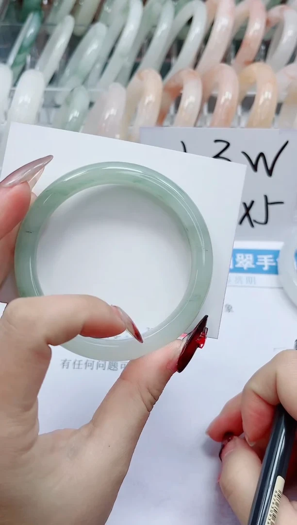 【闪购商品】石英质玉手镯未镶嵌117-58