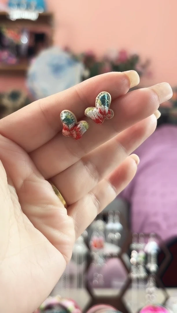 艺枝独绣手工饰品536