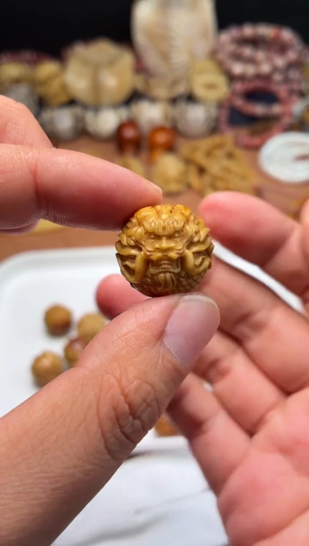 鹿骨其他P1102-鹿角雕刻龙珠