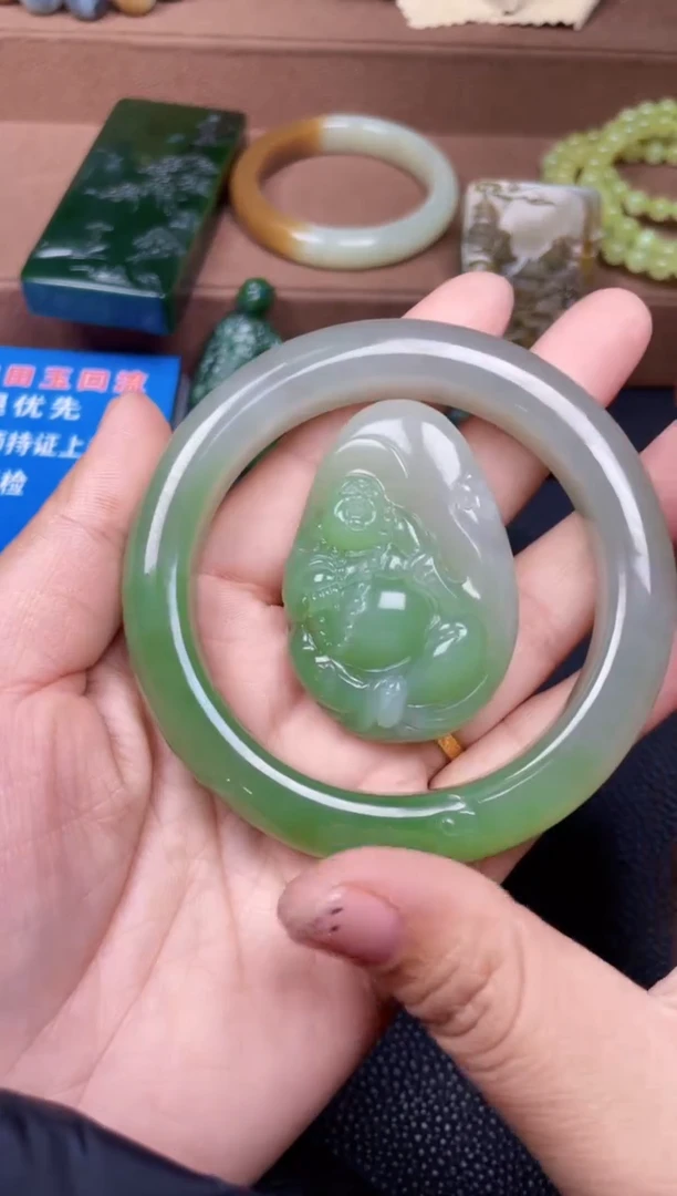 颈饰未镶嵌和田玉F186