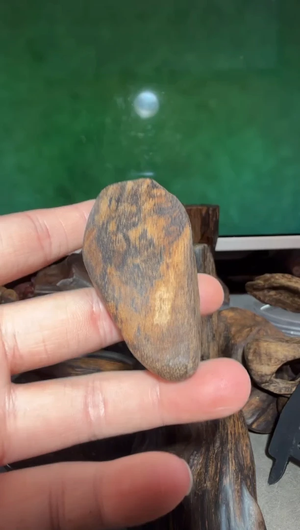 沉香吊坠多样性发一