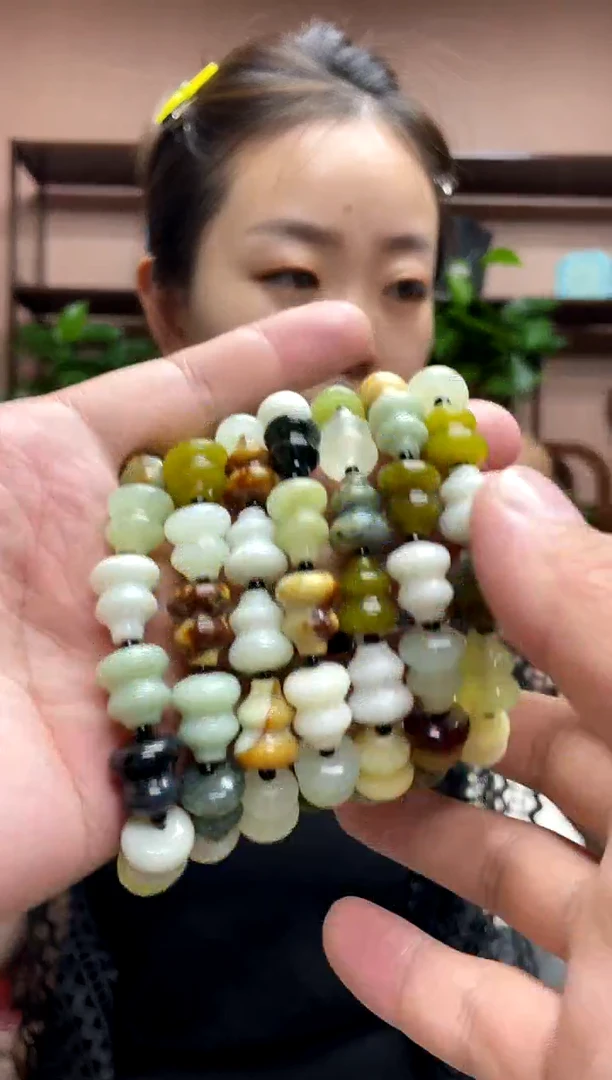 岫玉未镶嵌手串多样性发货发其中之一